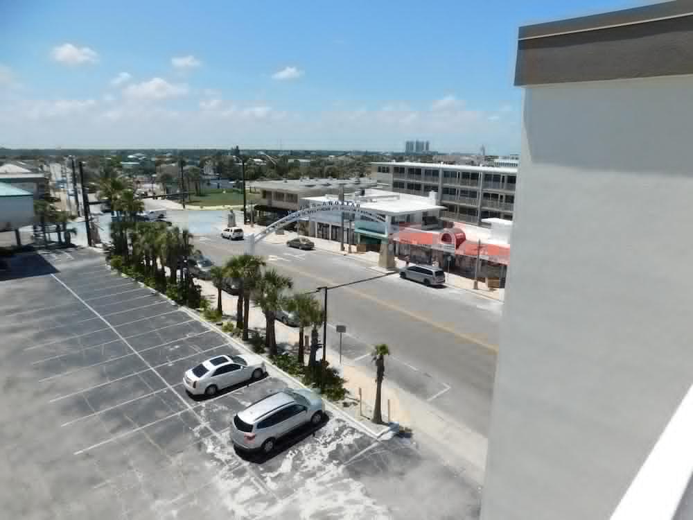 Boardwalk Inn And Suites Daytona Beach Exterior photo